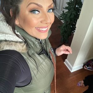 Meet your Posher, Jackie